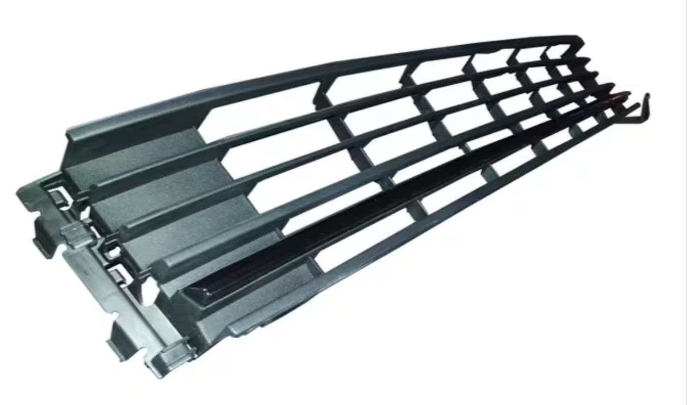 POLO 6 2015-2017 SEDAN CENTER BUMPER GRILL