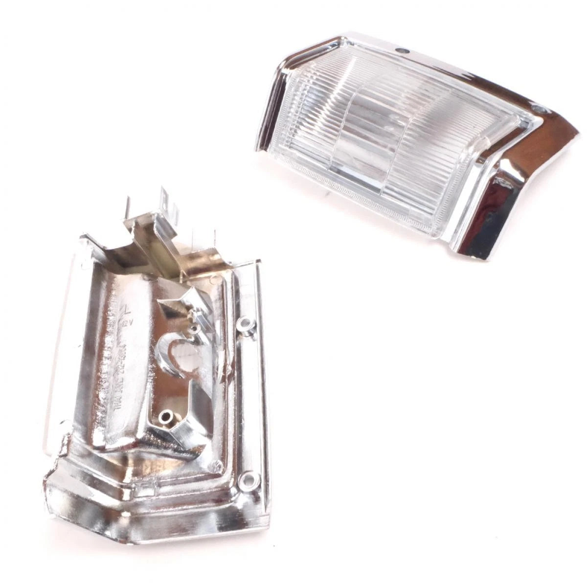 Nissan 1 Tonner Corner Lamps Silver