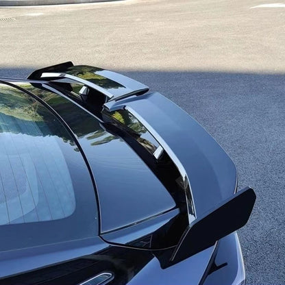 Universal boot spoiler for sedan