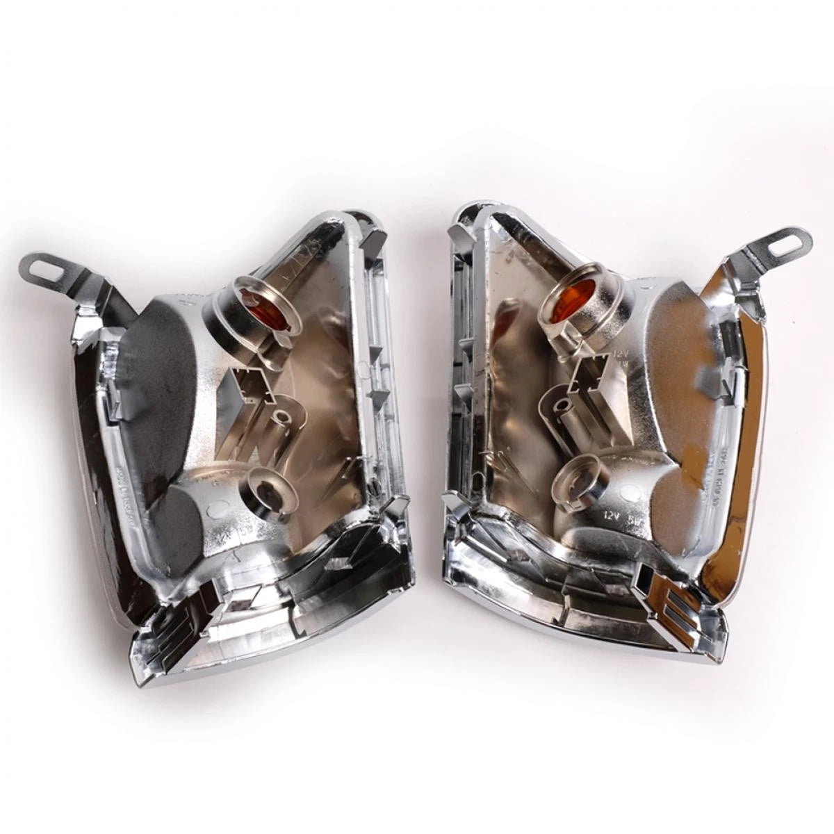 Toyota Hilux YN65 4x4 Corner Lamps With Hump